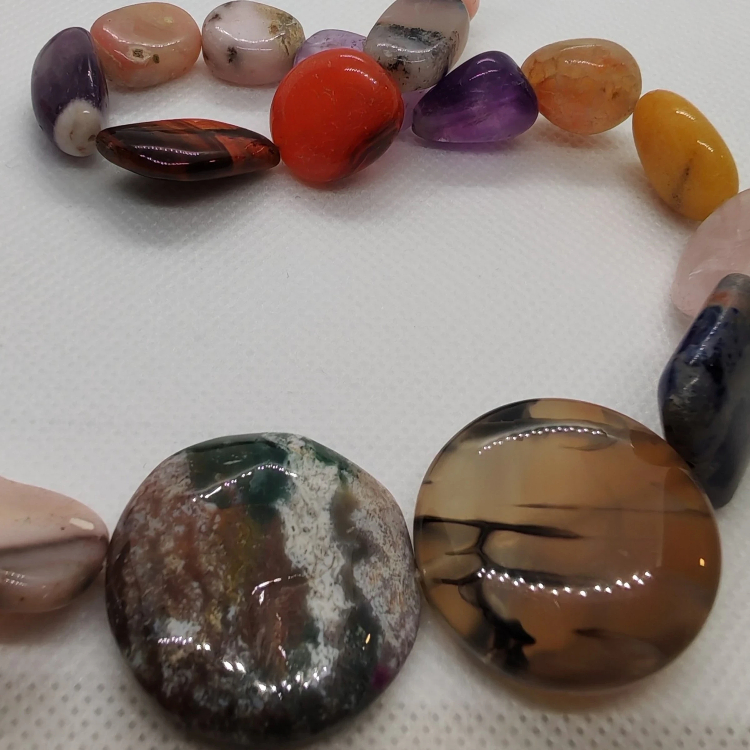 Hermoso collar de piedras mixtas genuinas 6