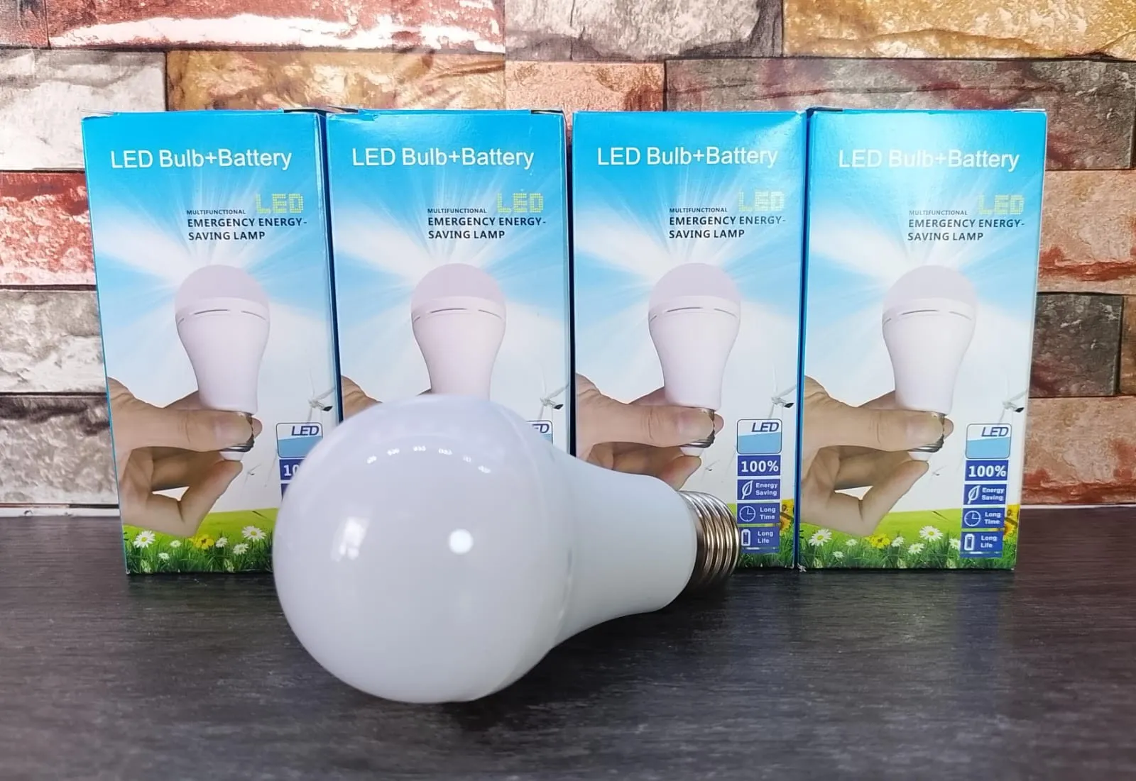 FOCO LED RECARGABLE DURABILIDAD DE 3 A 4 HORAS 