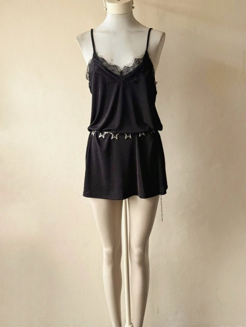 VESTIDO PUNTILLA