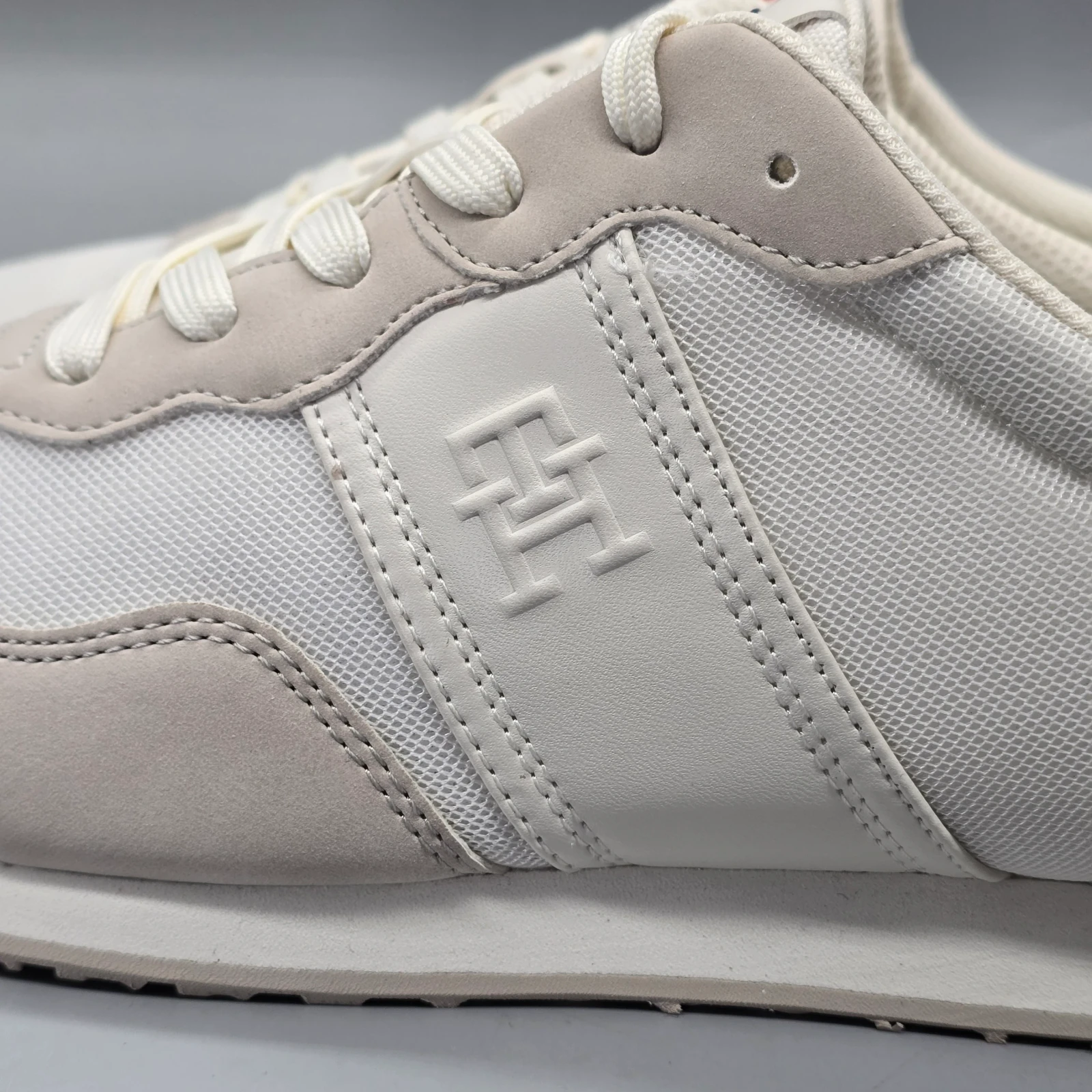 TOMMY HILFIGER CAMEO  7