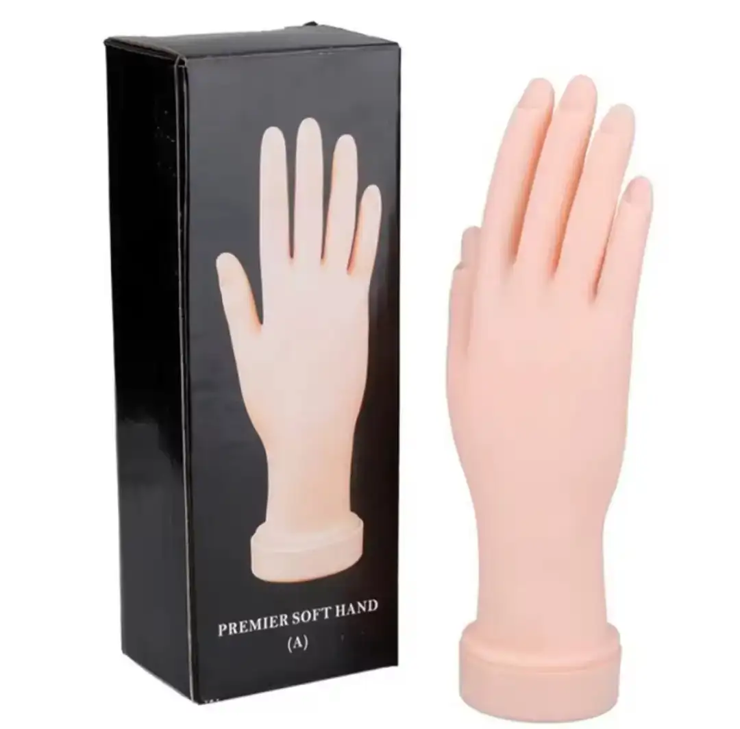 Mano para Práctica de Uñas 3