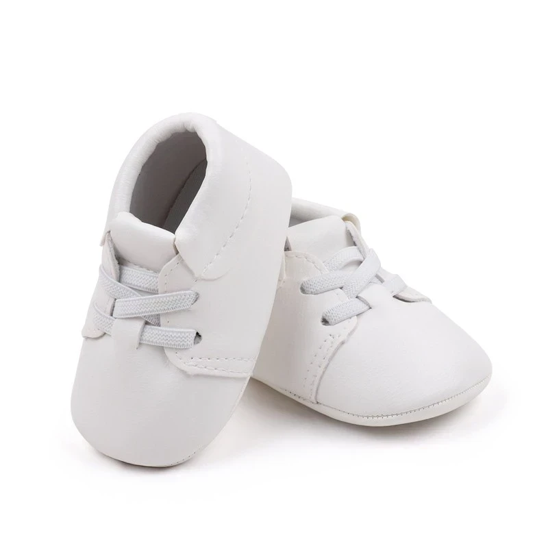 ZAPATITOS BLANCO CORDONES  3