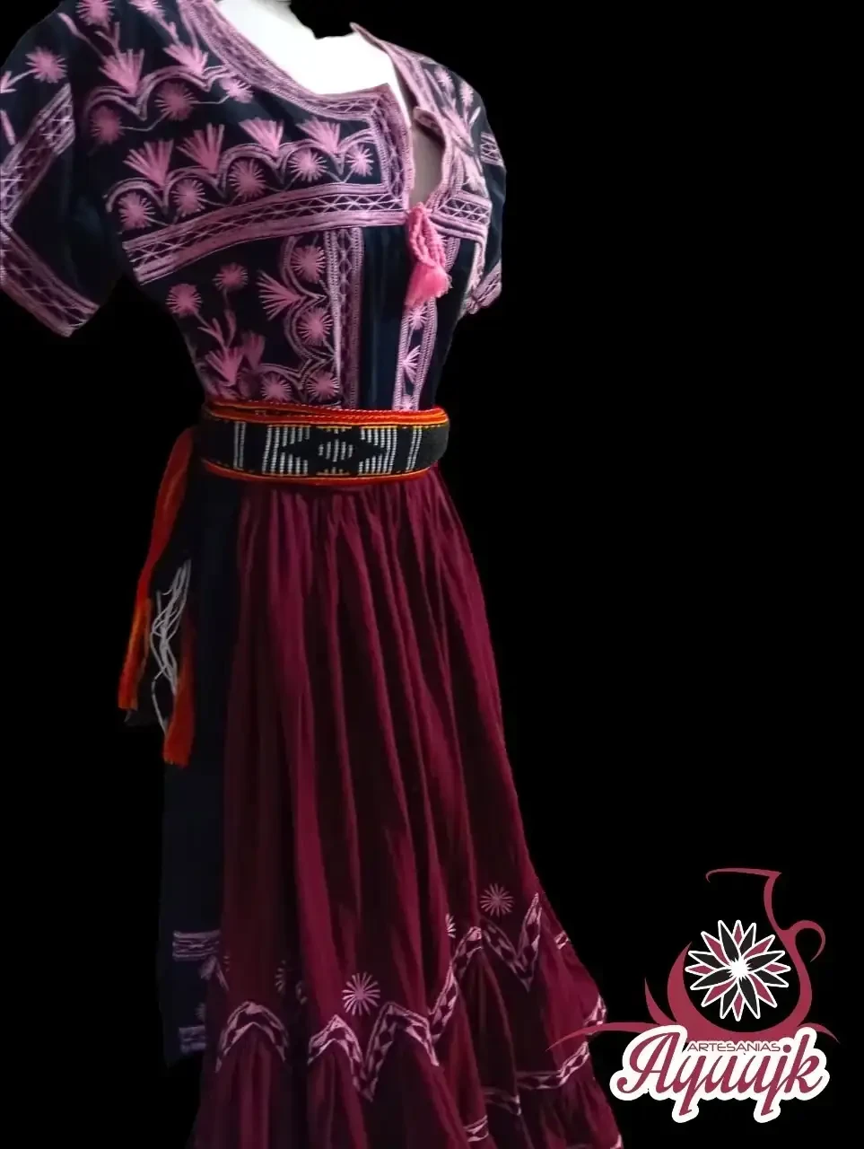 Traje típico de Tlahuitoltepec 01