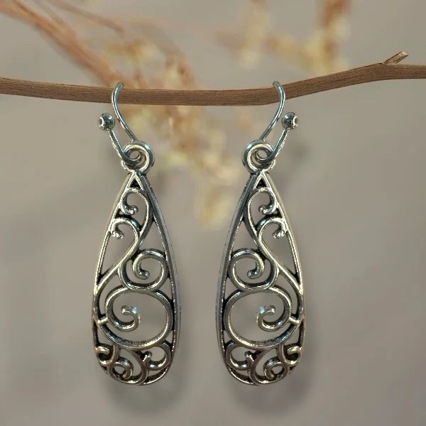 Pendientes Calados con diseño geométrico 