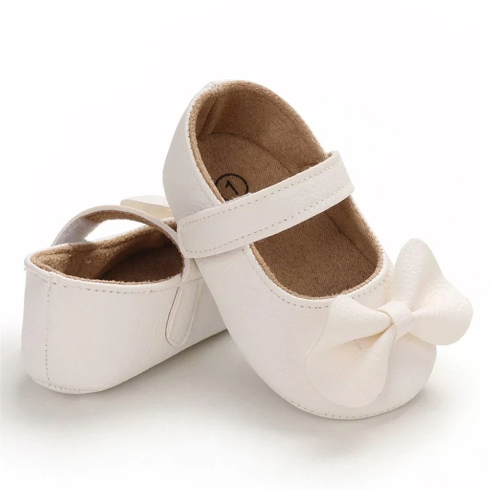 ZAPATITOS BLANCOS LAZOS 2