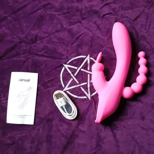 Vibrador triple extremo
