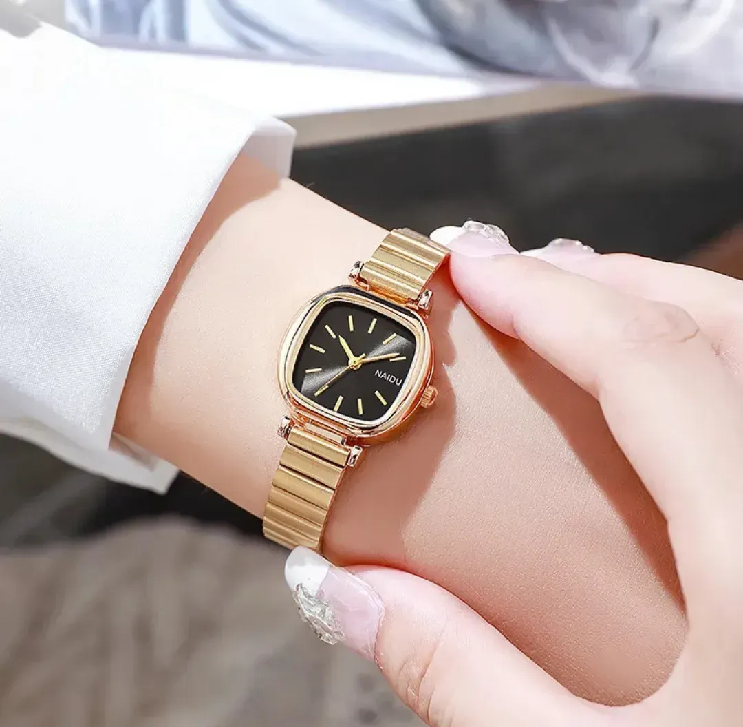 Reloj Naidu Original Acero Análogo Cuadrado Dorado Fondo Negro 2