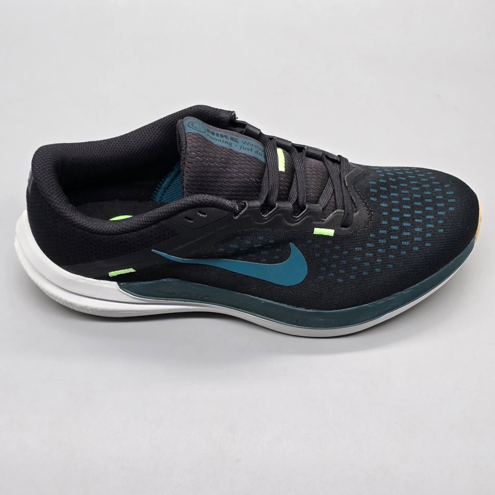 NIKE WINFLO 10 3