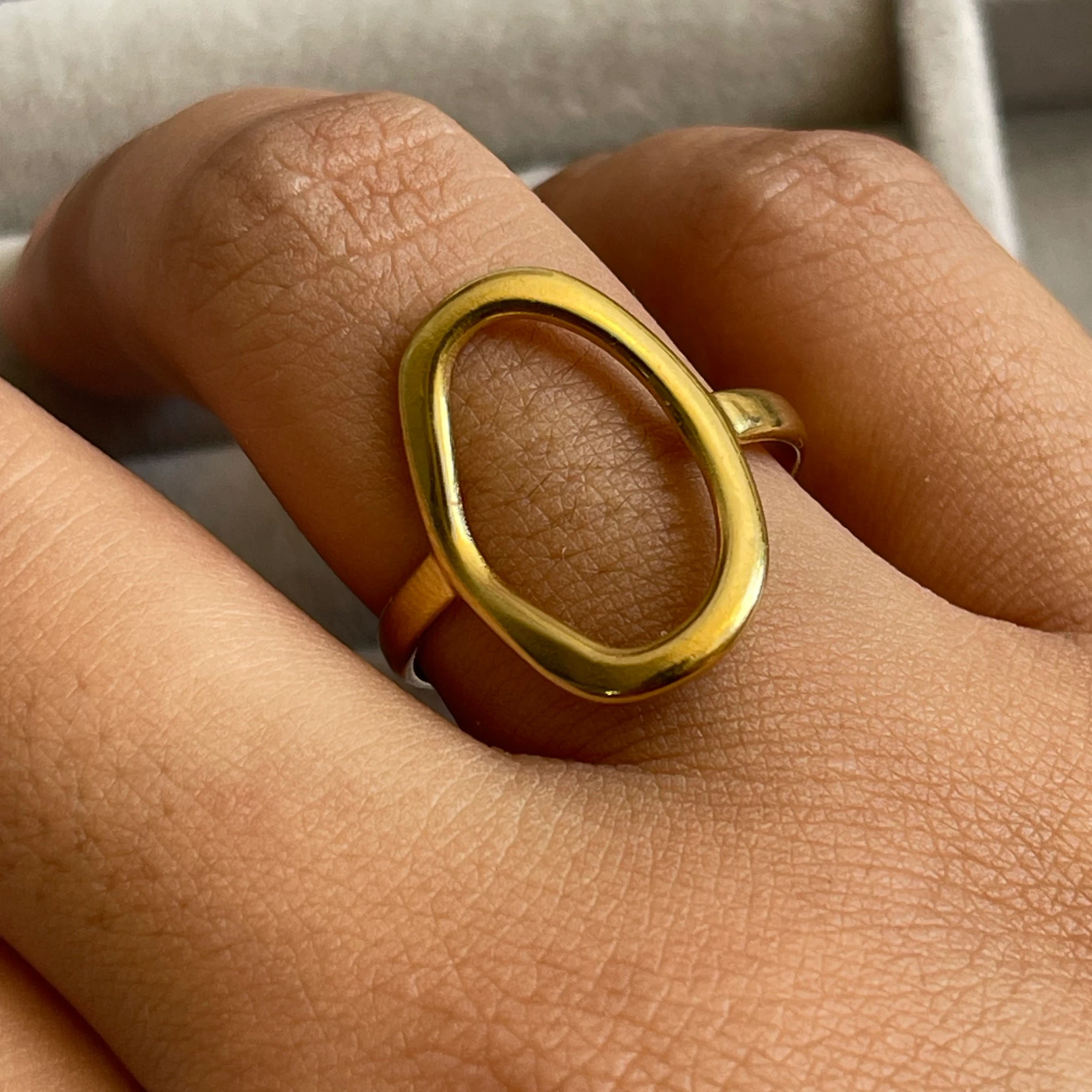 Anillo ovalado