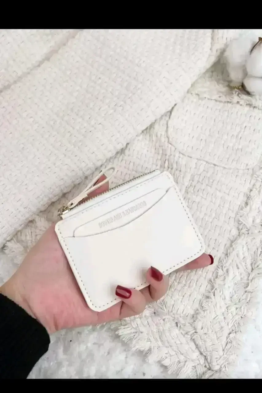 Monedero Tarjetero Southland Ultra-Slim– Diseño Minimalista en Poliuretano con Cierre Dorado.
