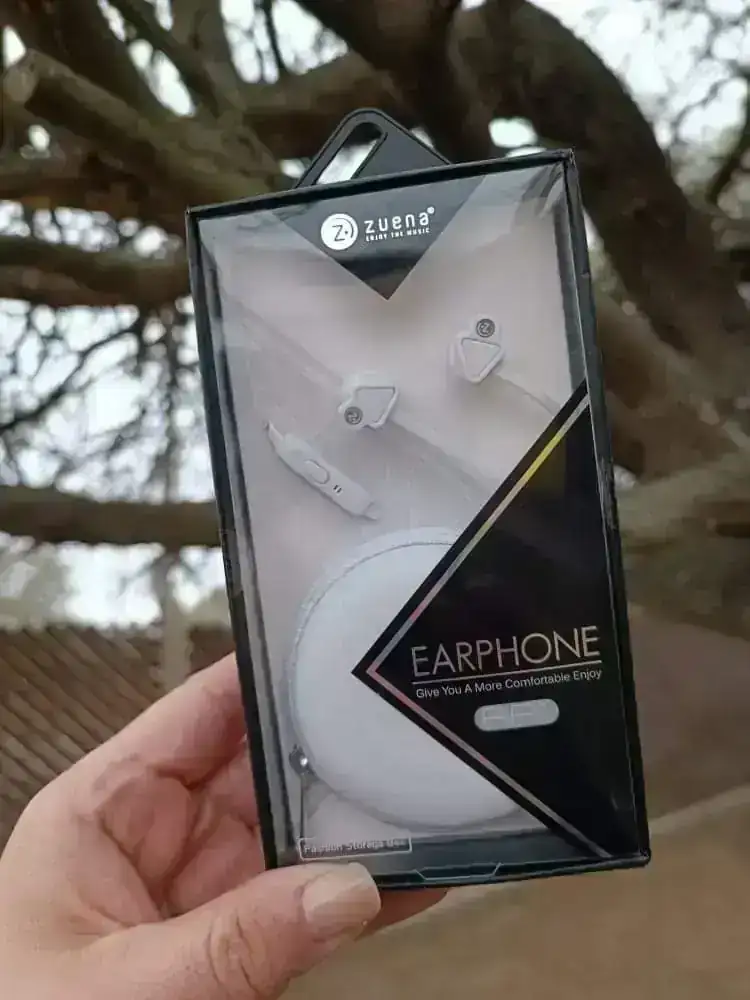Auriculares con estuche para guardarlos