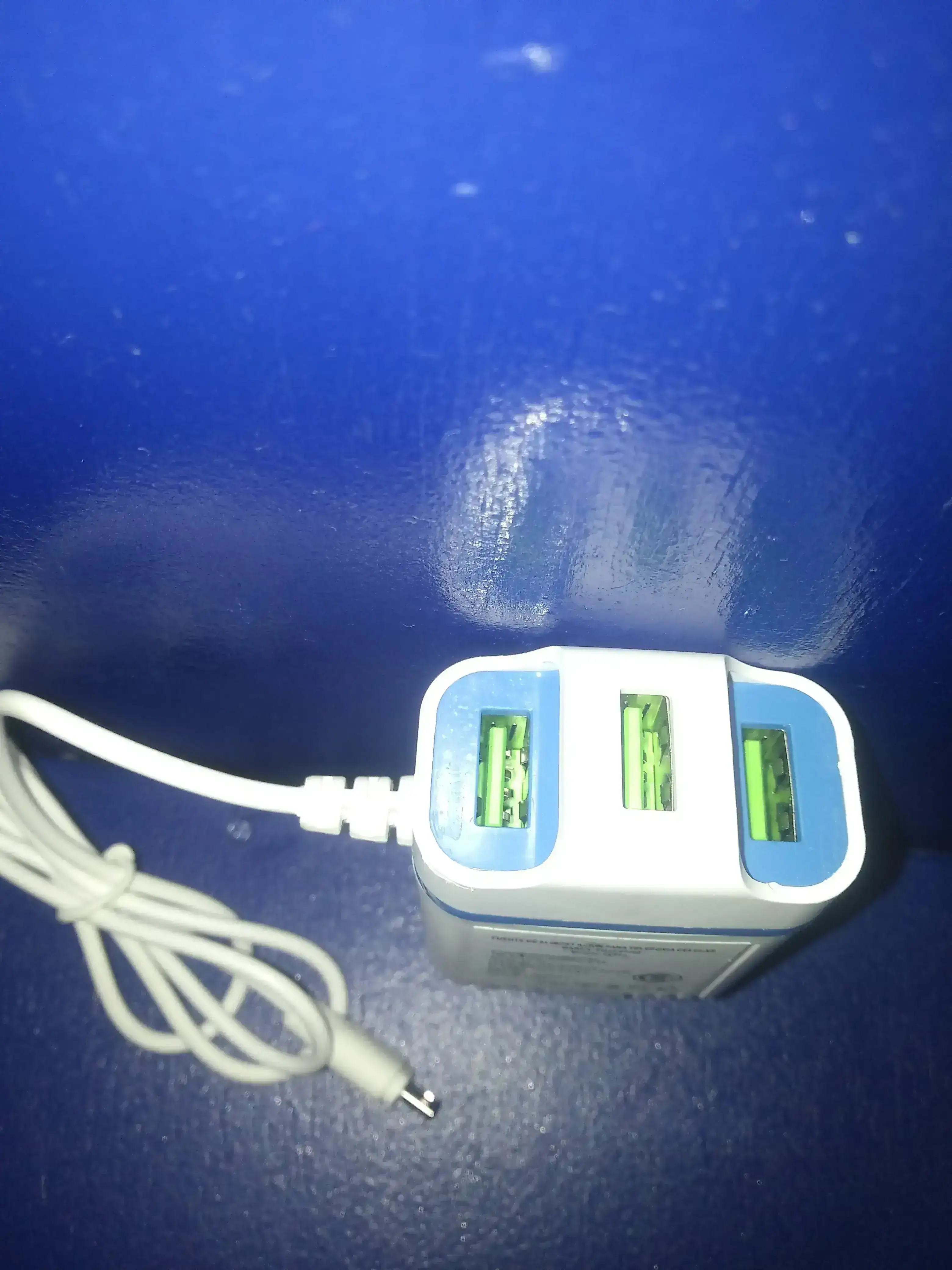 Cargador celular tablet 3.1a + 2 entradas usb con 4.1a carga rapida 2