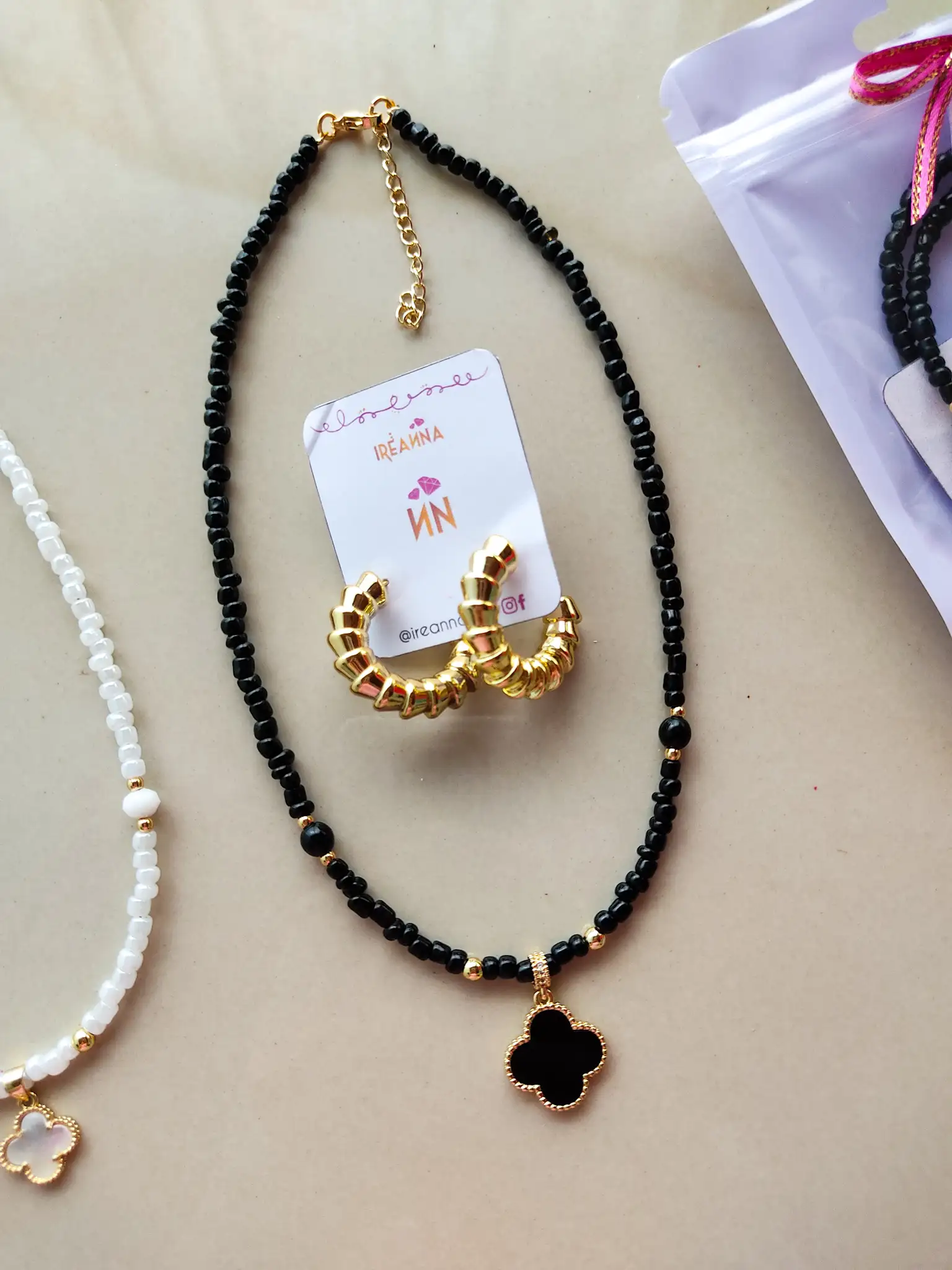 Juego collar y zarcillos trébol  2
