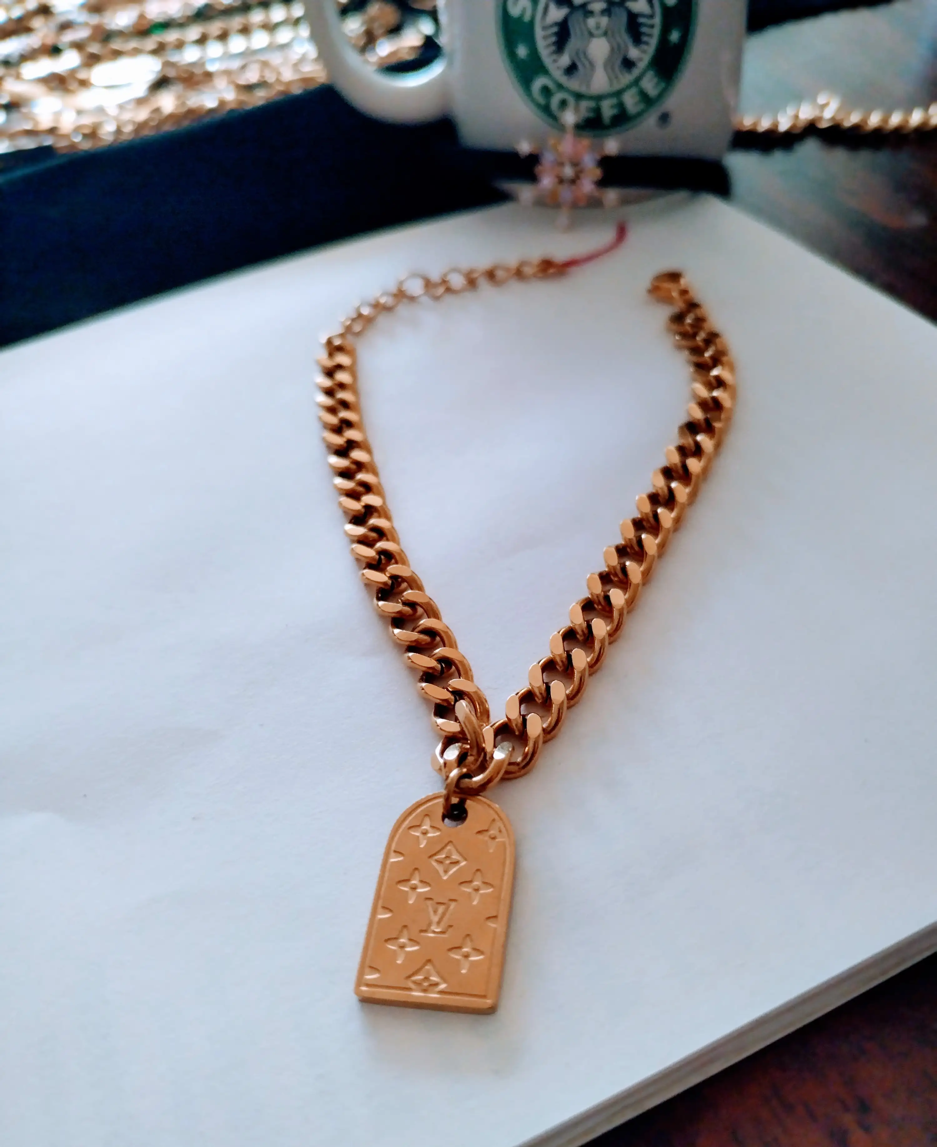 👑 pulsera LV inspiración ★