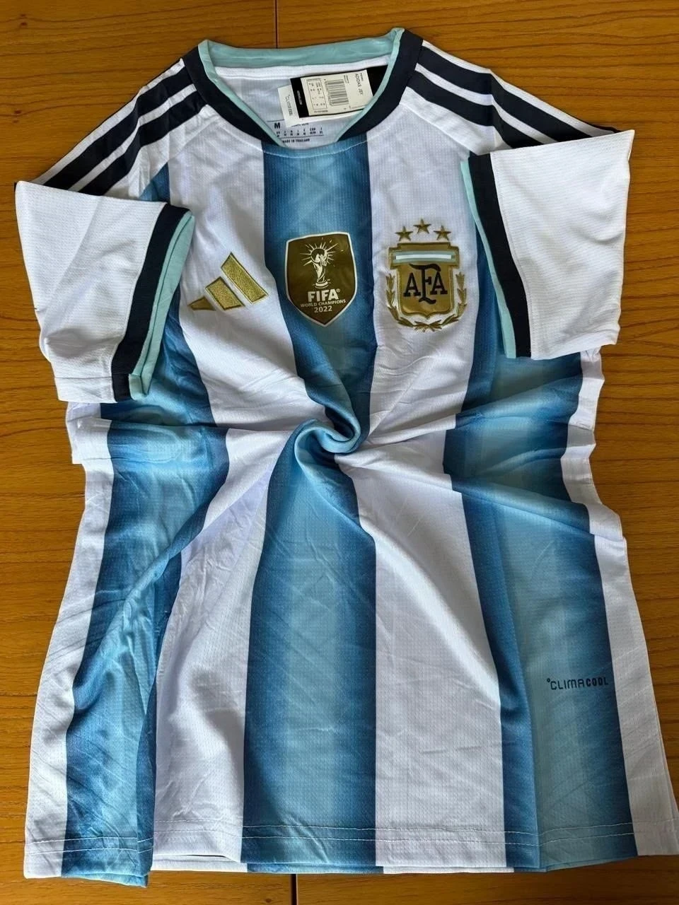 CAMISETA OFICIAL TITULAR SELECCIÓN ARGENTINA RÉPLICA TRIPLE AAA IMPORTADA. 3