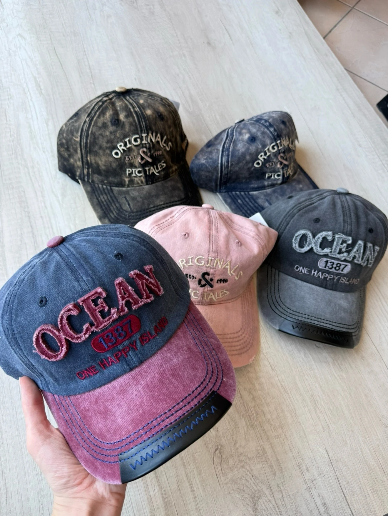 GORRAS OXI Y BATIC