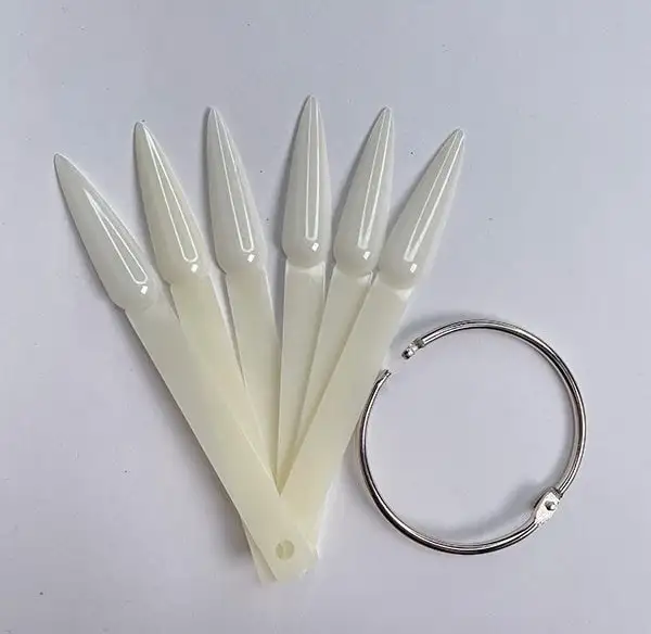 Mostrario de uñas natural  2