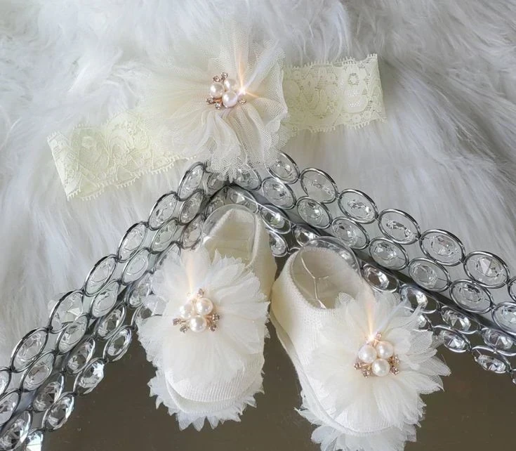 SET ZAPATITOS Y DIADEMA