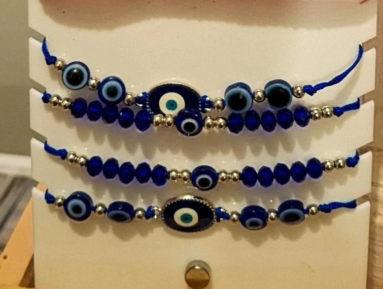 Pulseras de protección regulables