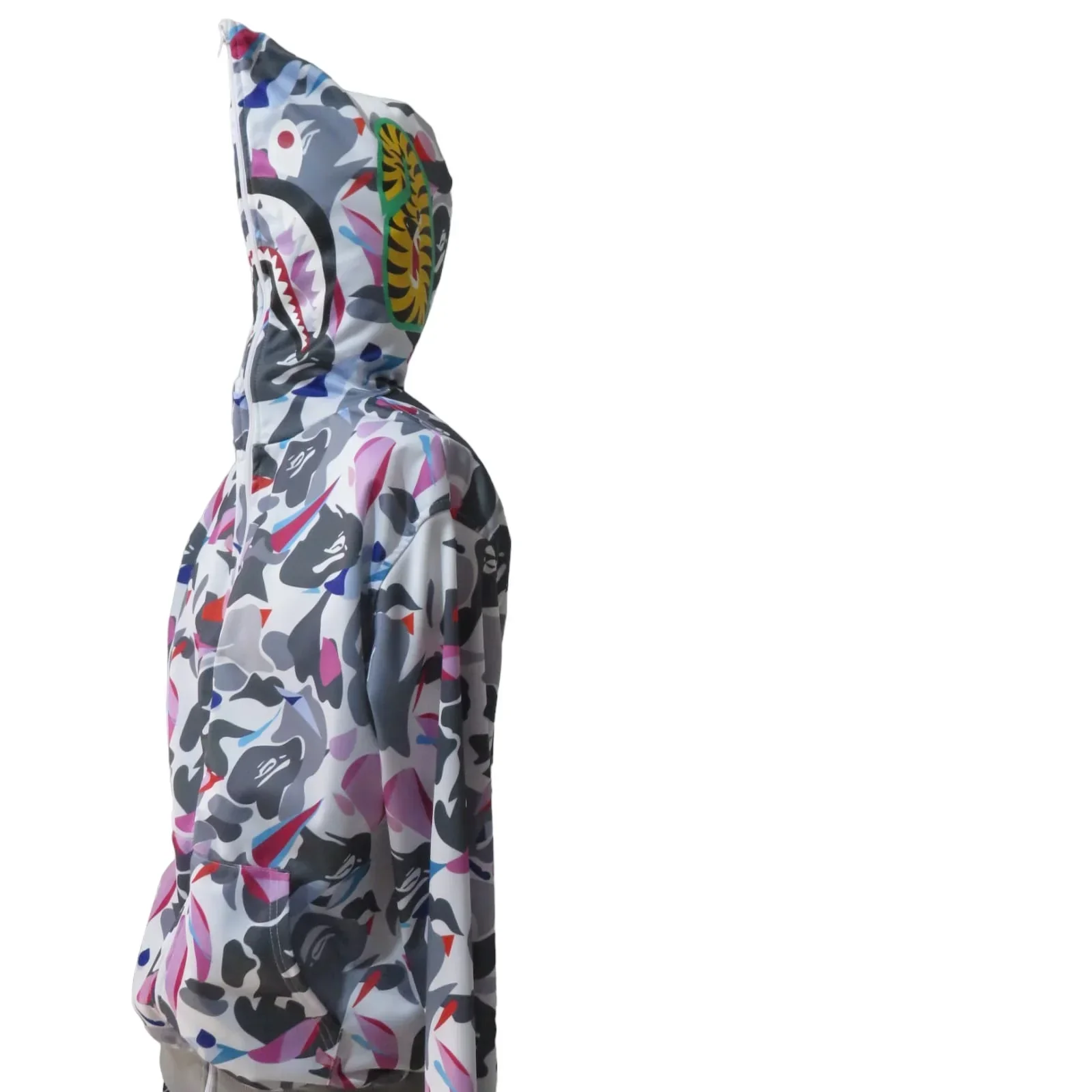 Chamarra Shark blanco con rosa moteada 4