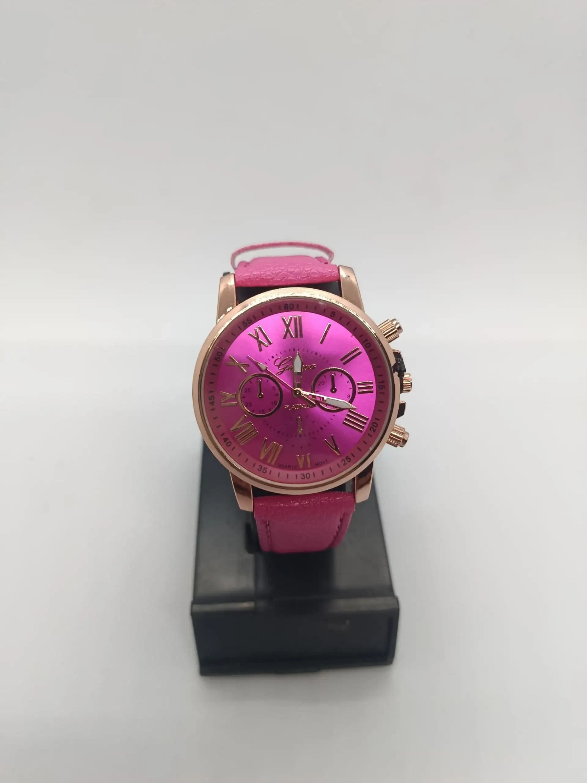 Reloj Geneva diseño clásico 🏛️ / Edición: Carátula Números Romanos 