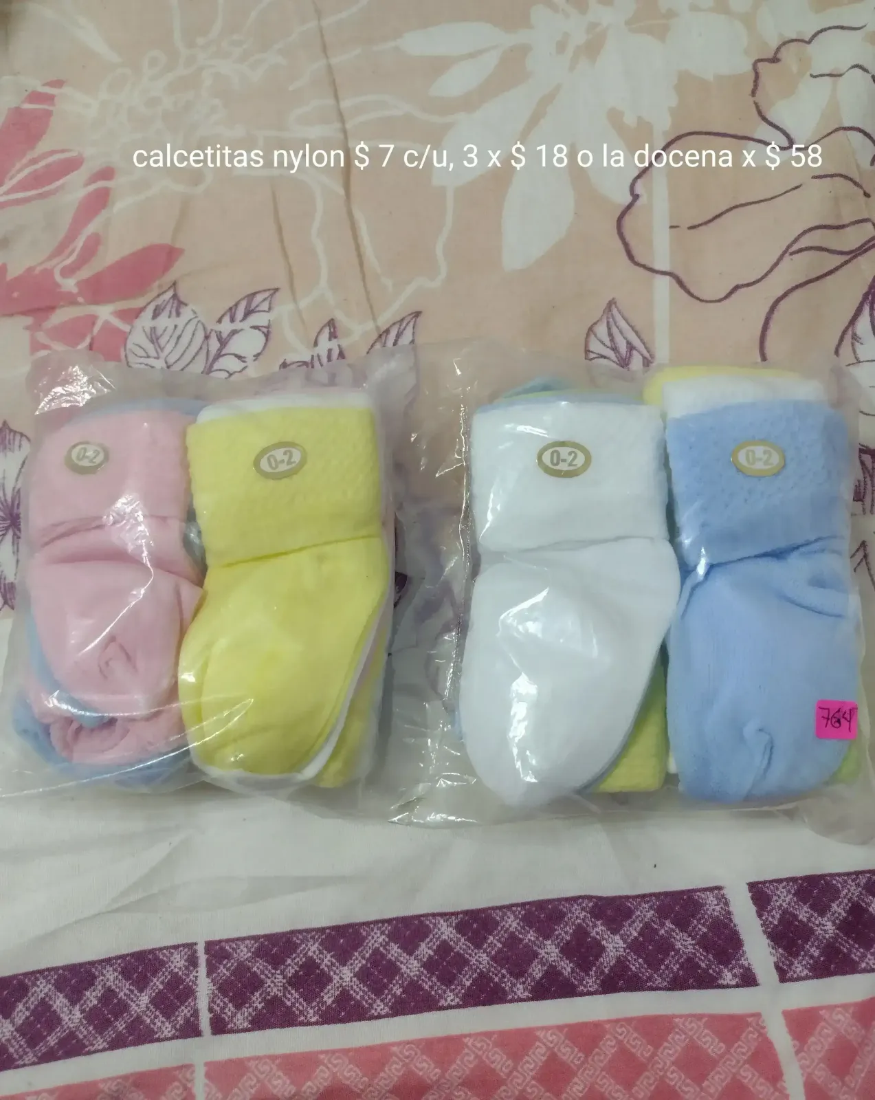 Par de calcetitas nylon 0-2 y 2-4 meses