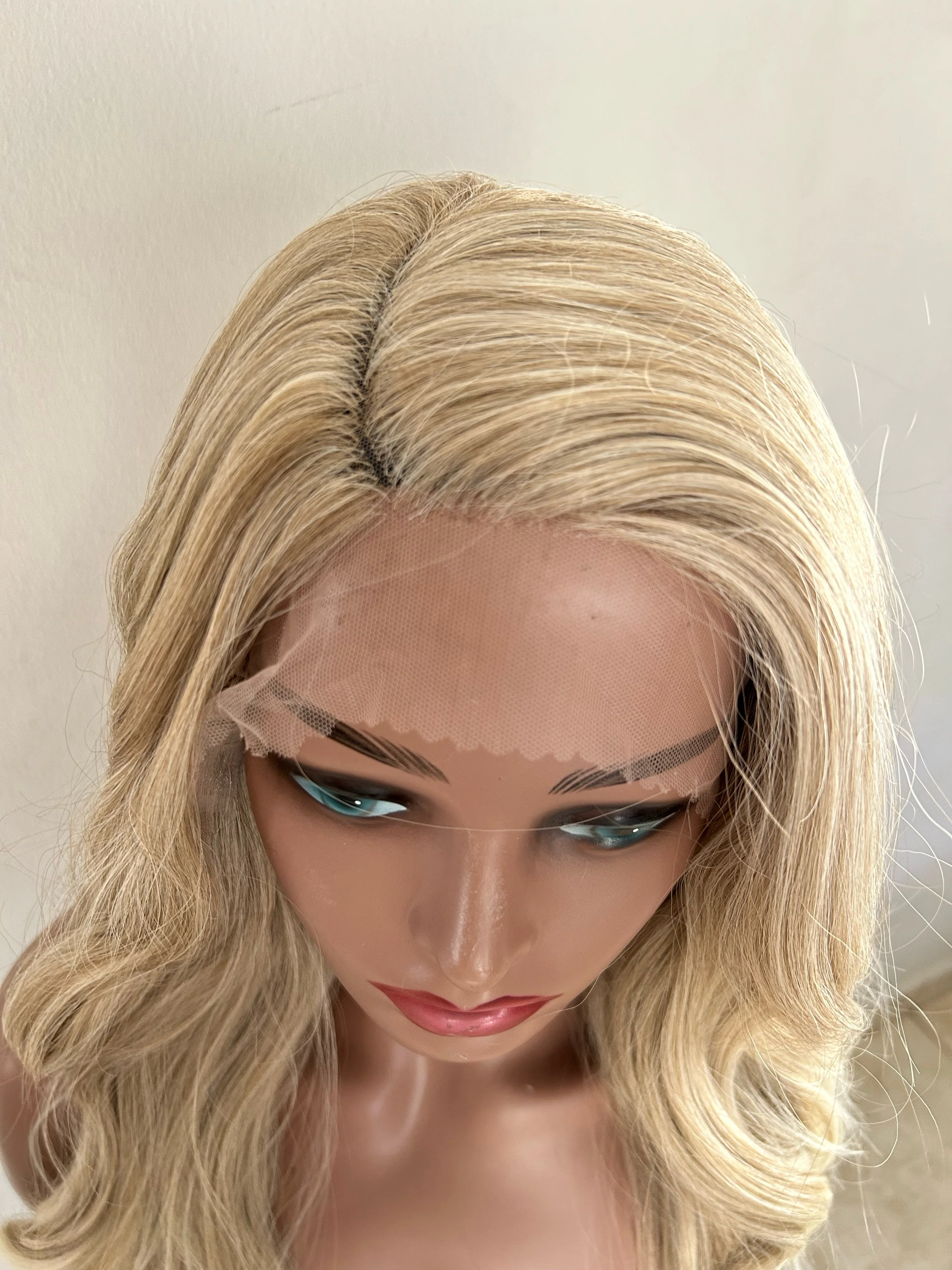 Peluca Rubia con fronta 26”  4