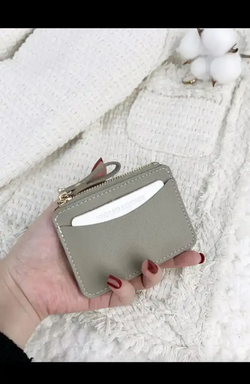 Monedero Tarjetero Southland Ultra-Slim– Diseño Minimalista en Poliuretano con Cierre Dorado.