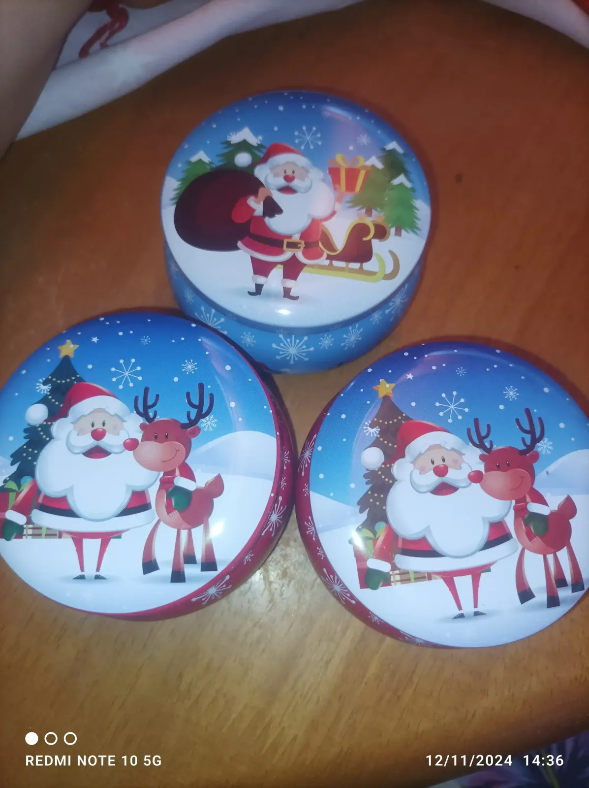 Velas de soja  navideña en latita. 4