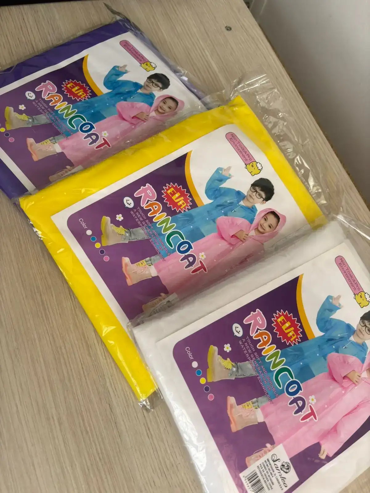 IMPERMEABLE DE EVA INFANTIL  4