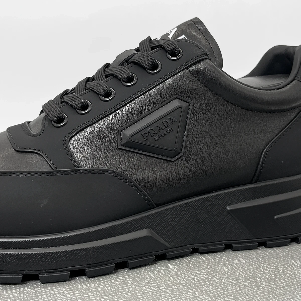 Tenis Prada 5