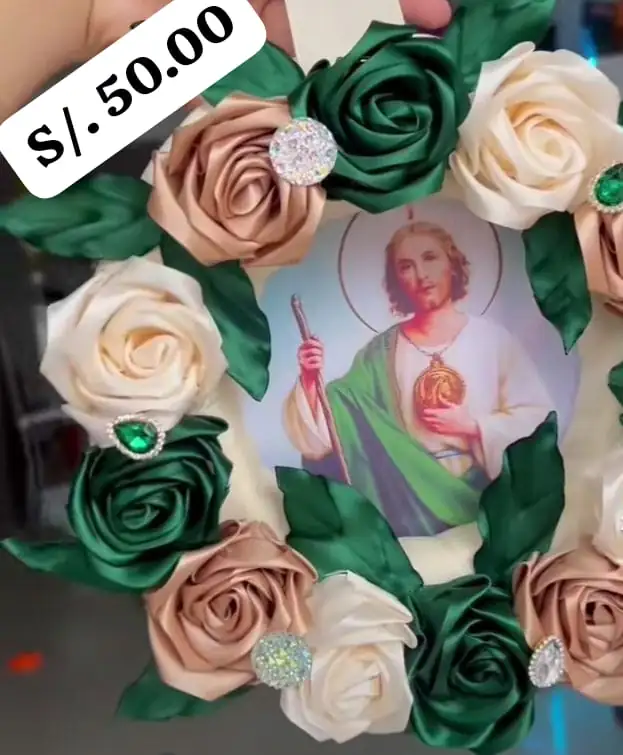 Corona de rosas eternas