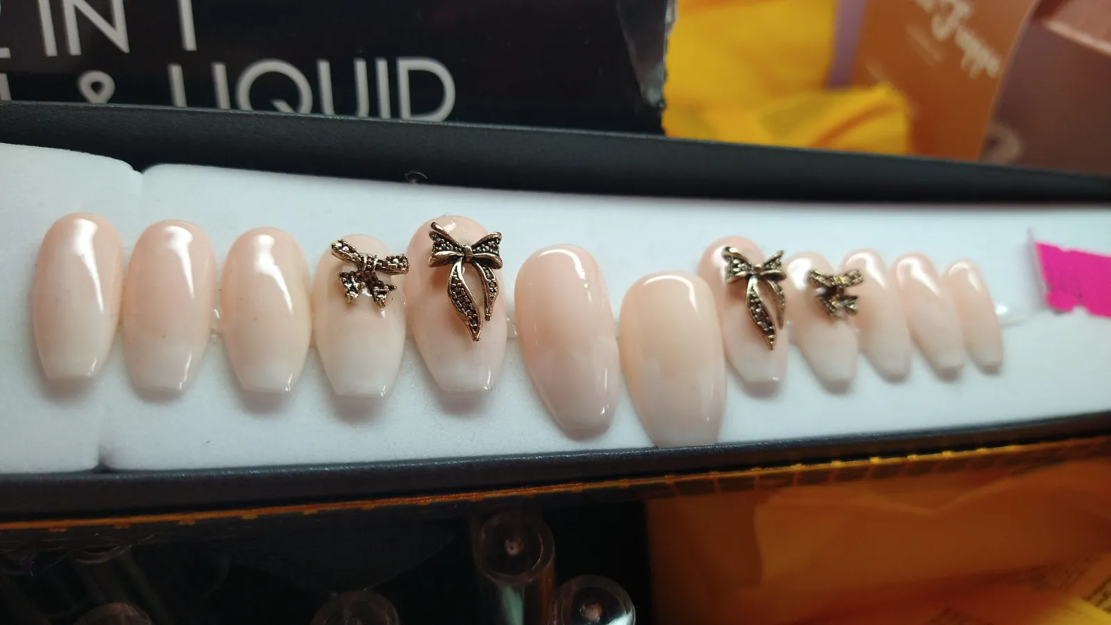 Uñas nud moñito 2