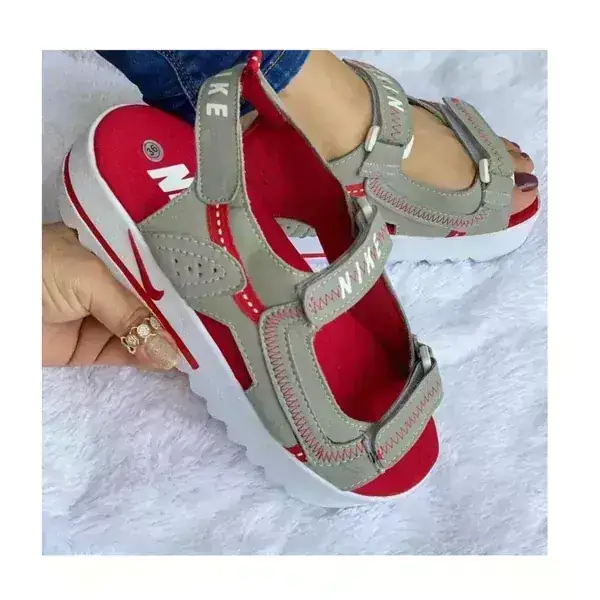 Sandalia nike 4