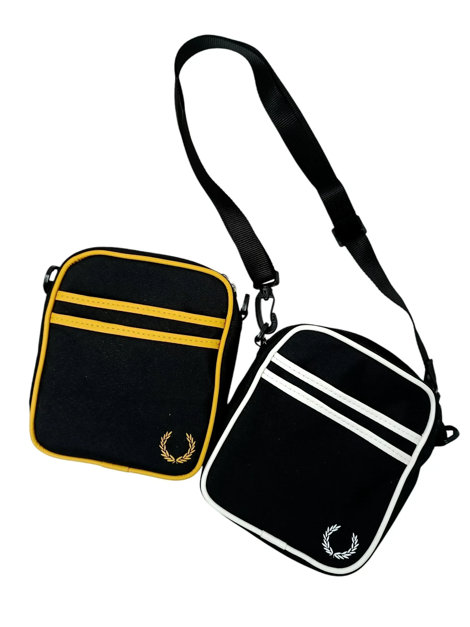 Carriel pequeño negro con blanco 3