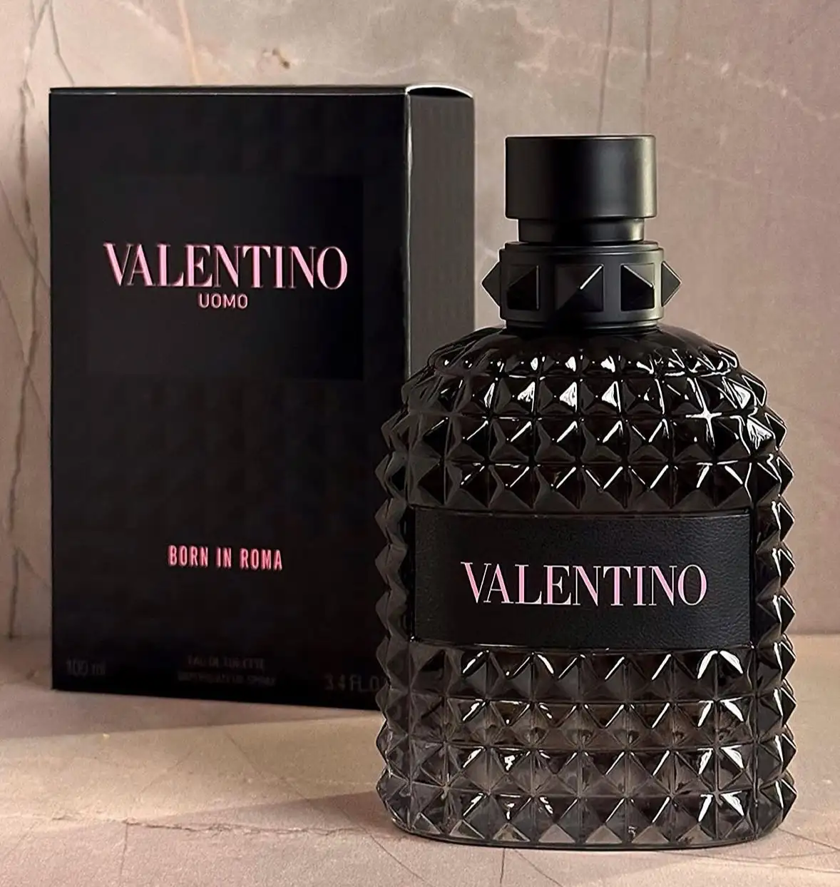 Valentino Uomo Born in Roma – Elegancia moderna