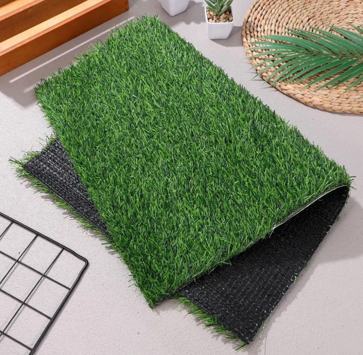 Pasto Sintético en Tapete 40 x 60 cm – Apariencia Natural y Base Antideslizante 2