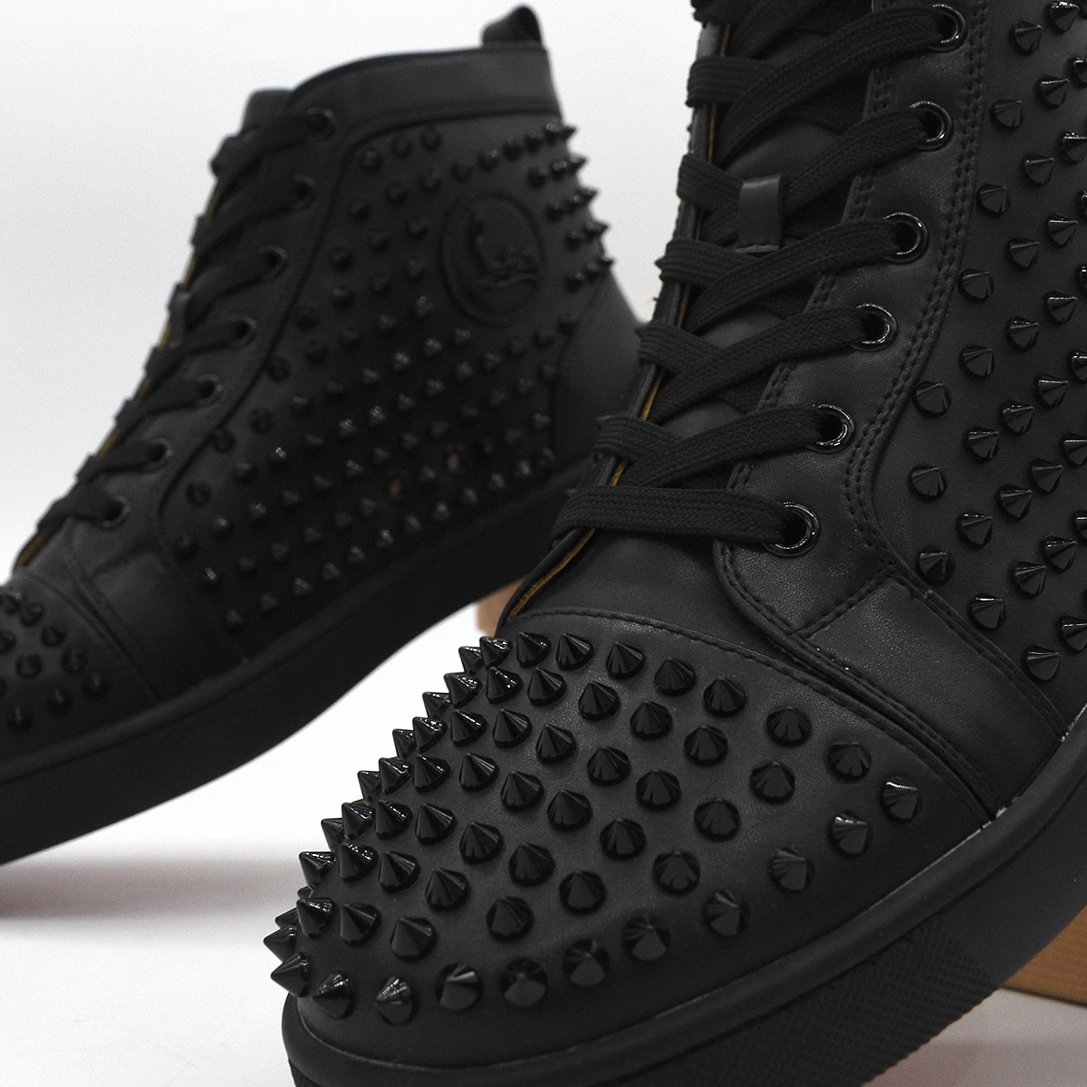 Botin C Loubutin Spikes 2
