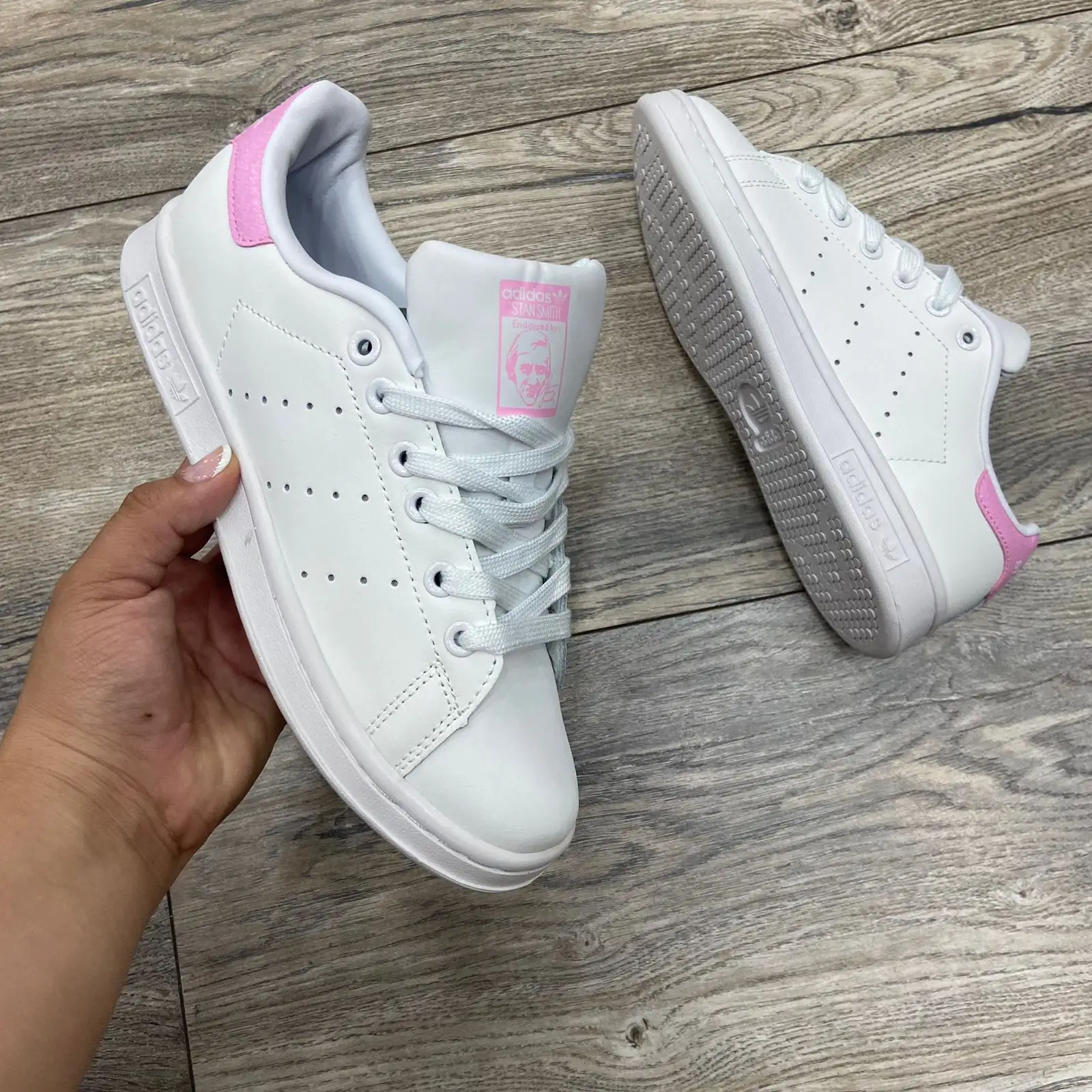ADIDAS stant smith 