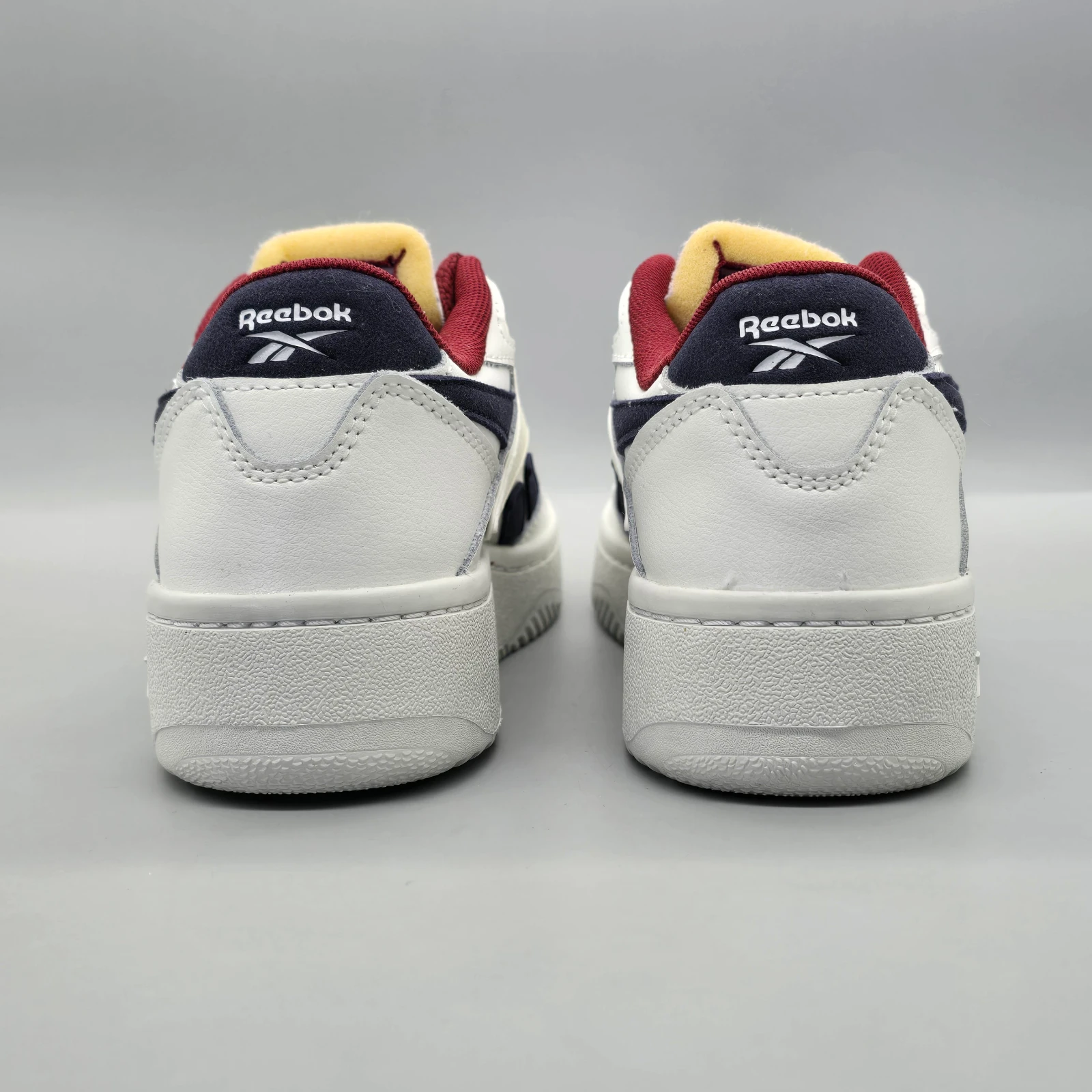 TENIS REEBOK ATR CHILL 4