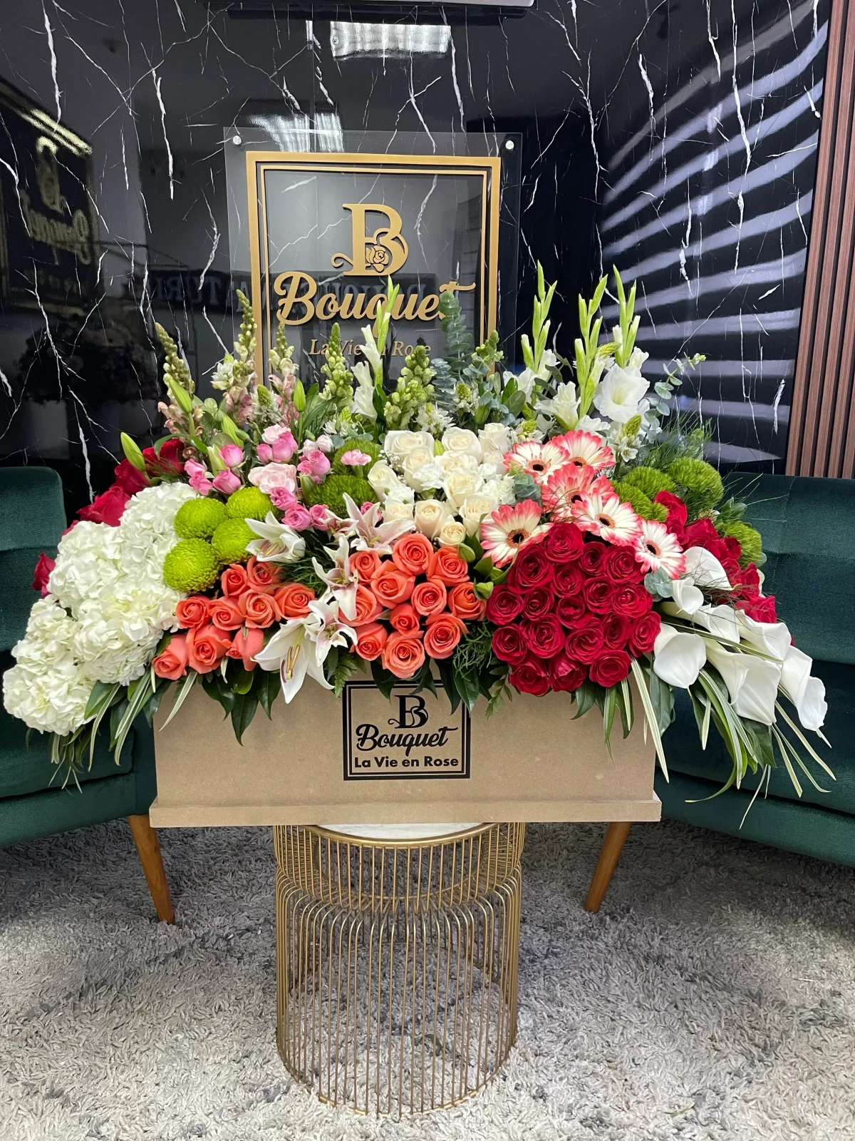 Caja rectangular maxi con jardin de flores 
