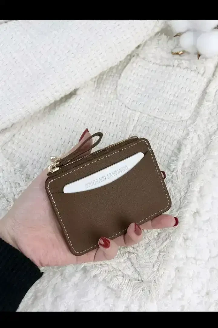 Monedero Tarjetero Southland Ultra-Slim– Diseño Minimalista en Poliuretano con Cierre Dorado.