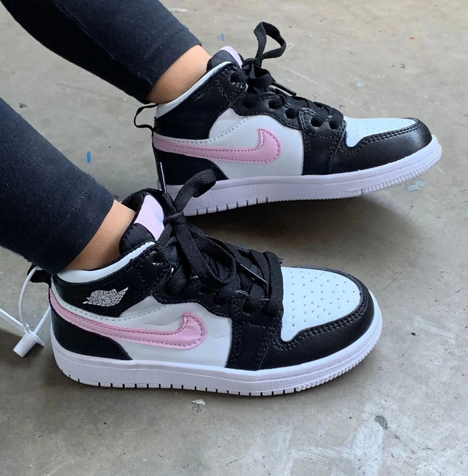 JORDÁN RETRO 1 UNISEX AAA 10