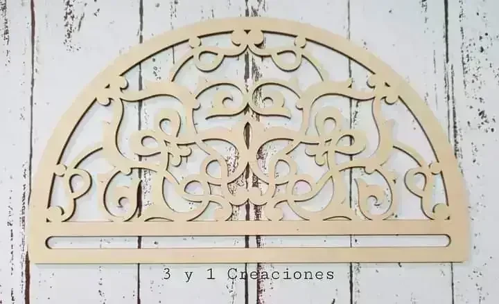 MEDIO CÍRCULO CALADO 