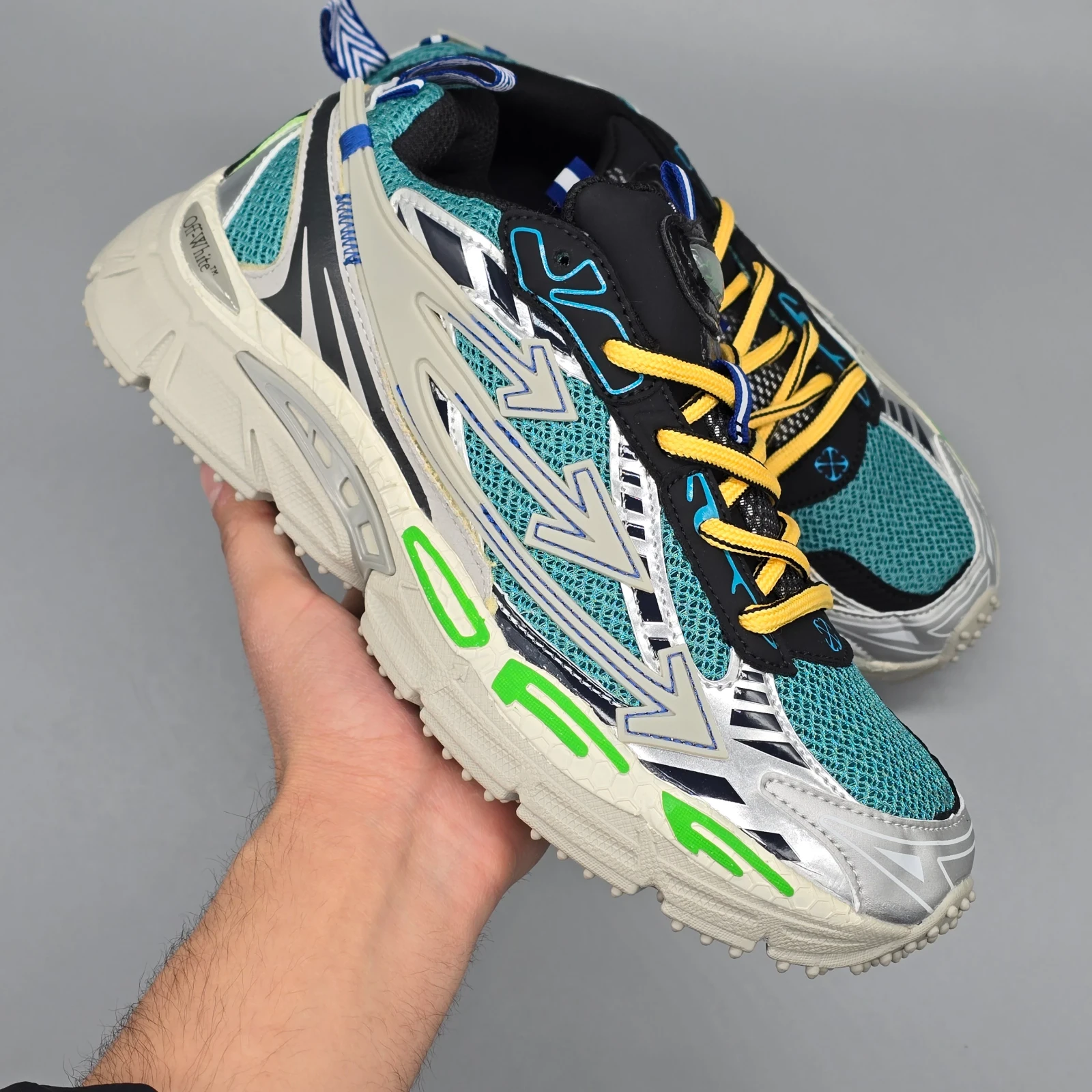 OFF-WHITE HOMBRE (1.1)