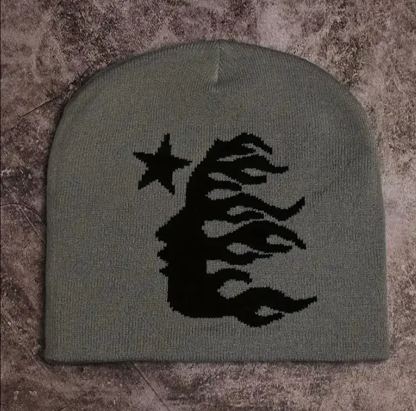 Pompón Hellstar