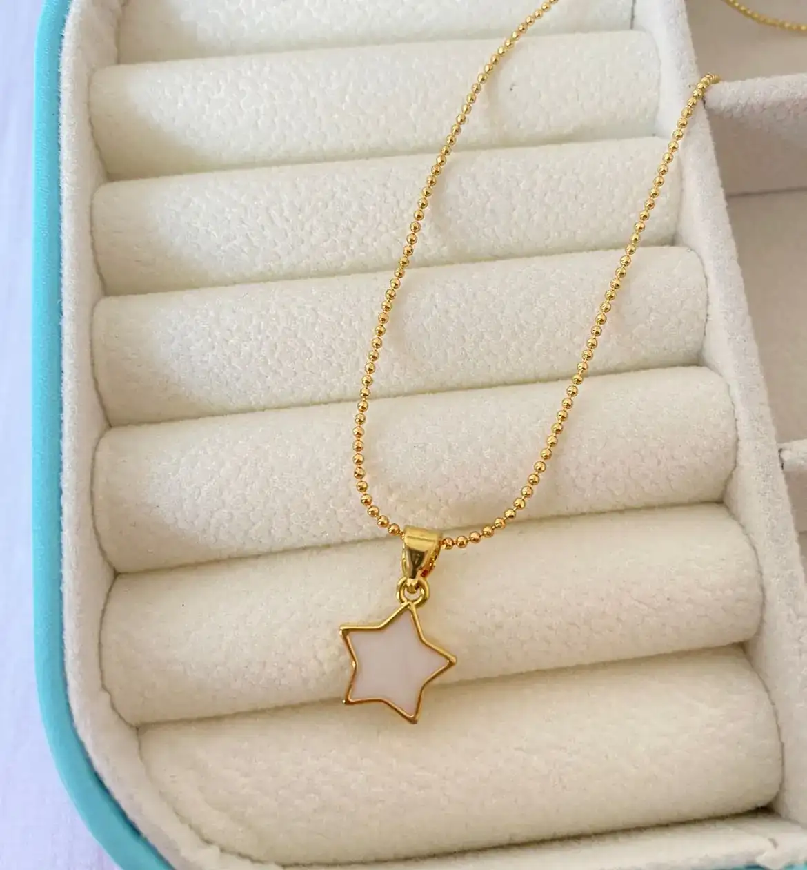 Cadena Lilia