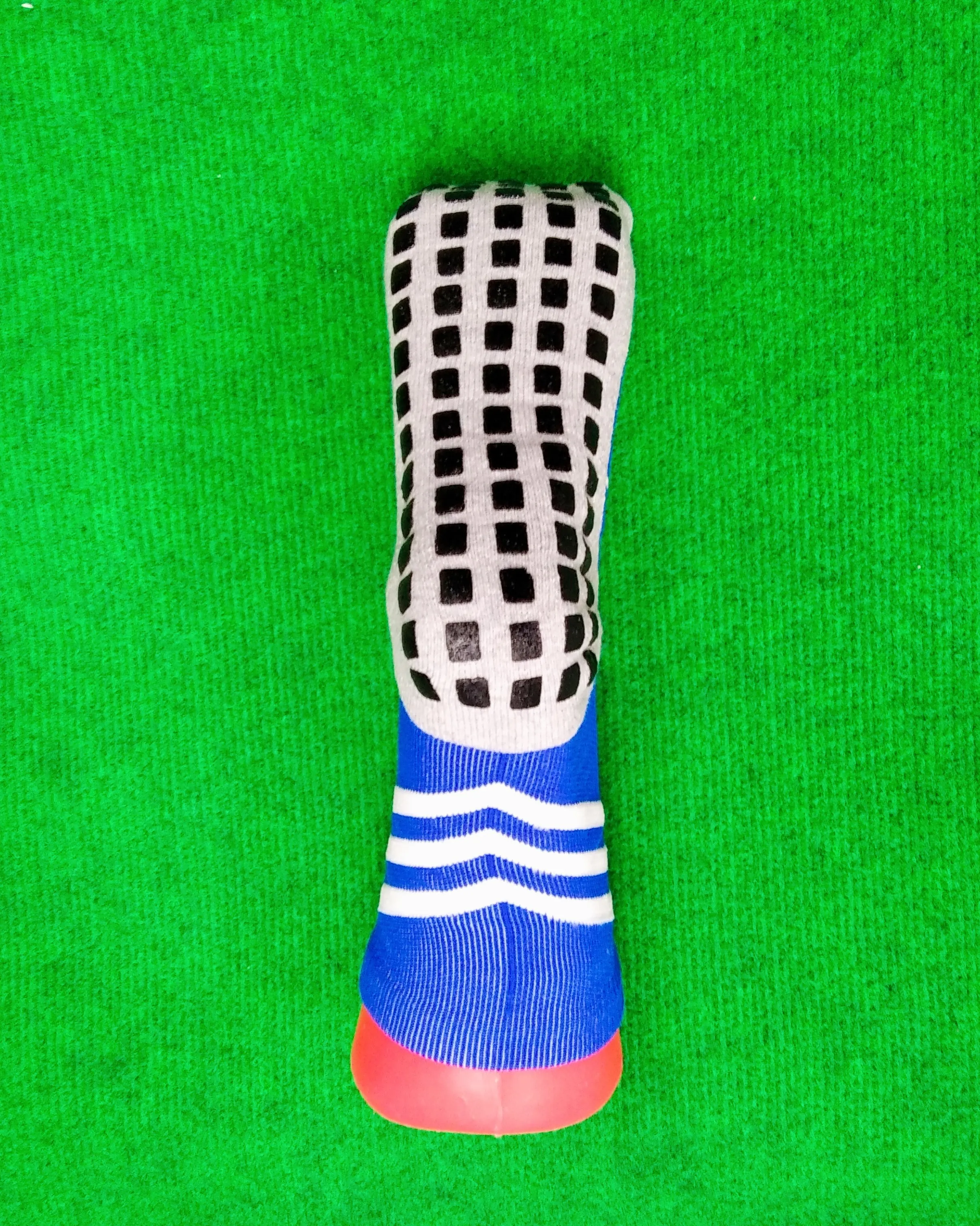 ADIDAS ANTIDESLIZANTES  3