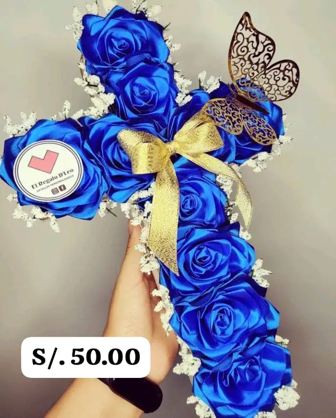 Cruz de rosas eternas 