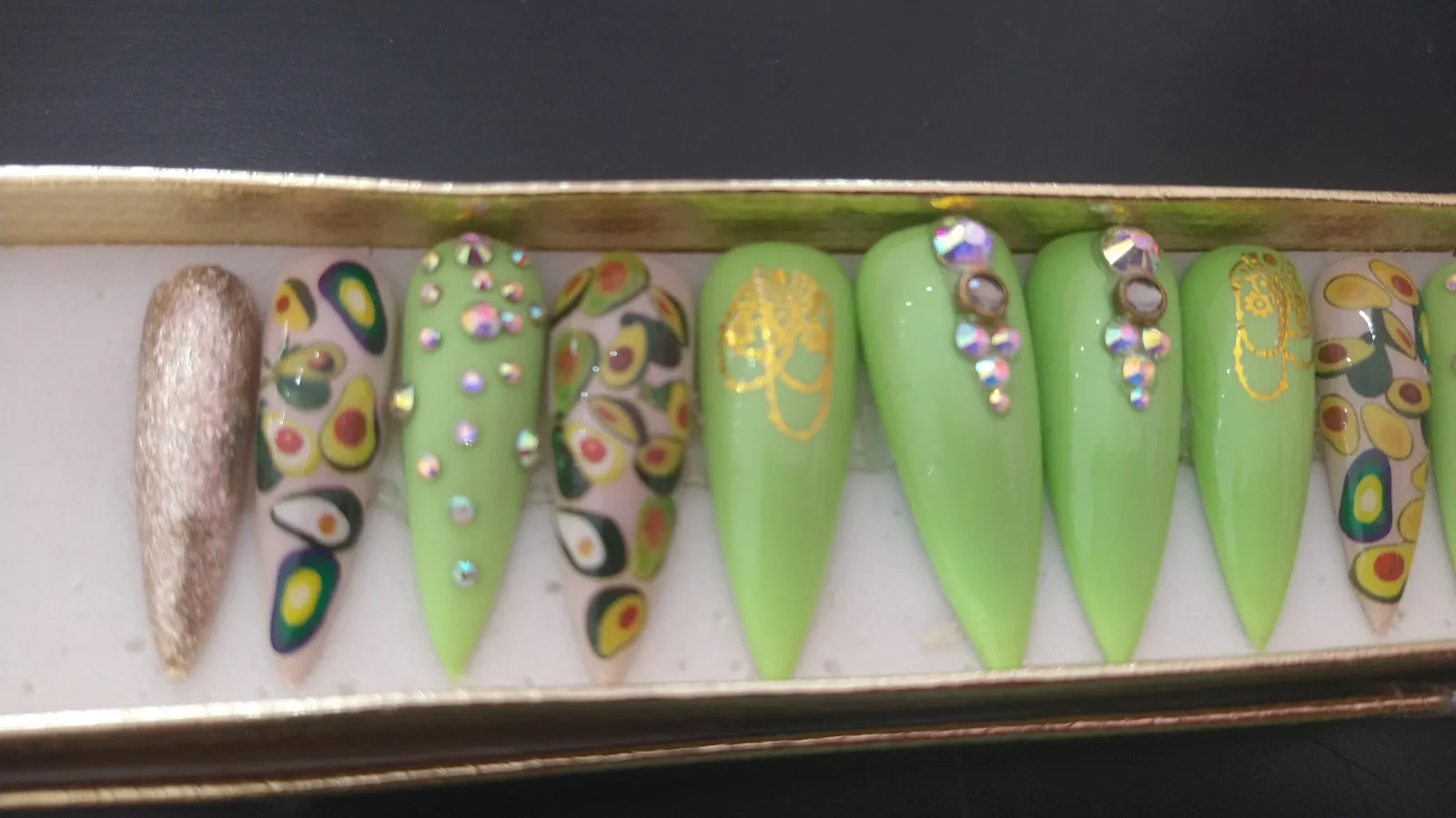Uñas aguacate 2